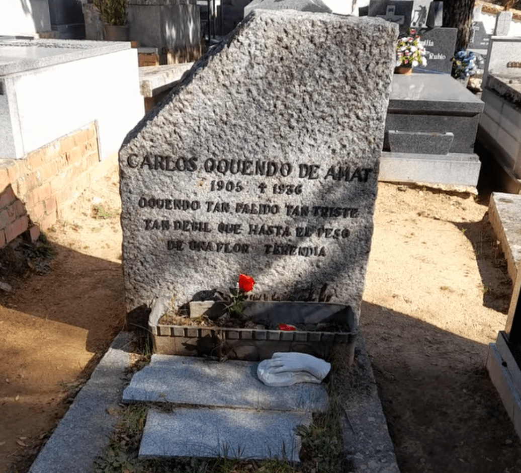 Oquendo tan pálido, tan triste..